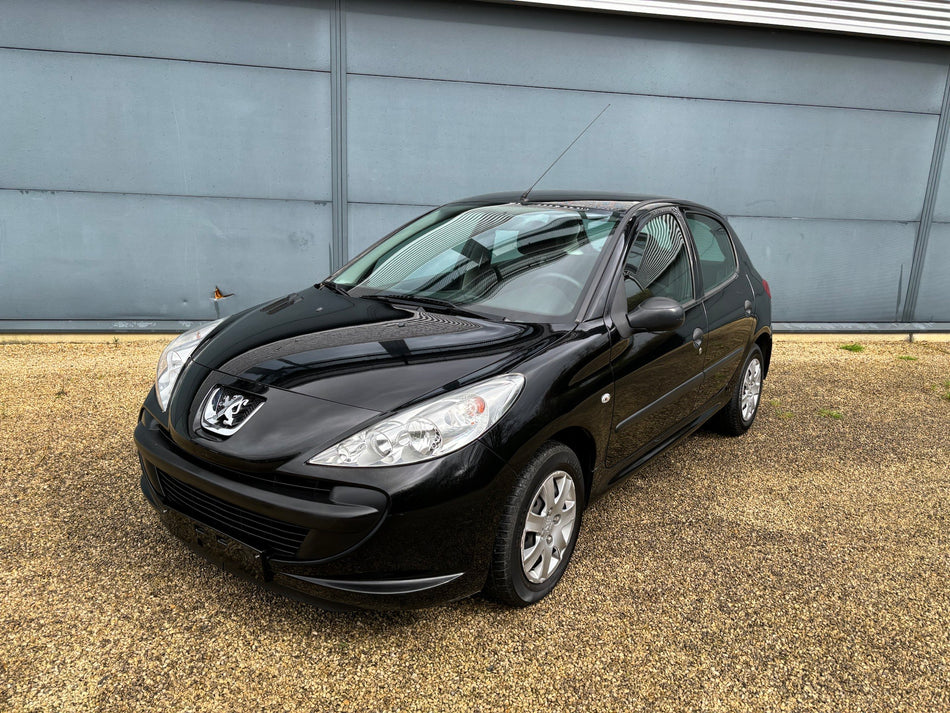 PEUGEOT 206+ VENDU